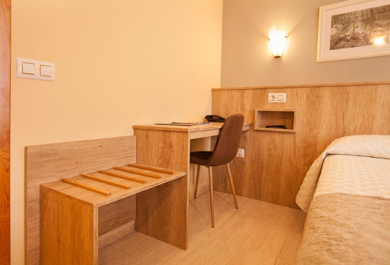 Hotel El Refugio 3 Estrellas โกเบรเซส ภายนอก รูปภาพ